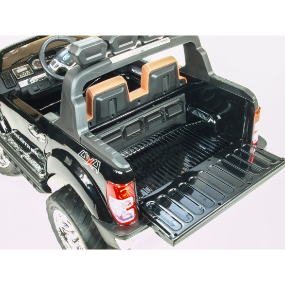 Dvoumístný Ford Ranger Wildtrak 4x4 s 2.4G DO, náhon všech kol, klíčky, FM rádio, ČERNÉ LAKOVANÉ